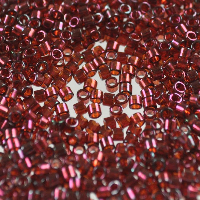 Delica 10/0 Beads - dbm0105 - Garnet Gold Lustre 5.2g
