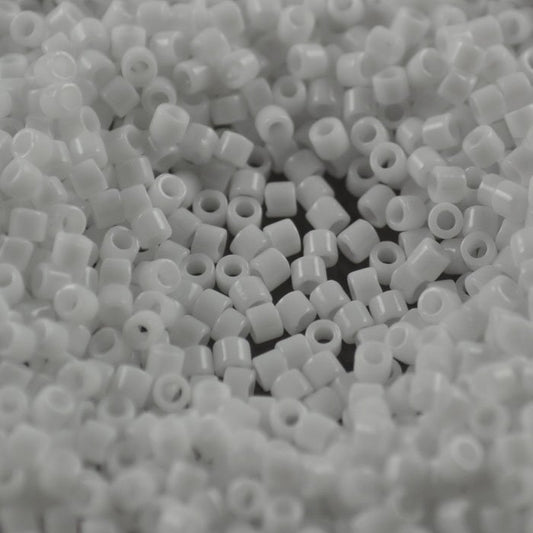 Delica Beads 10/0 - dbm0200b - Chalk White Opaque 50g