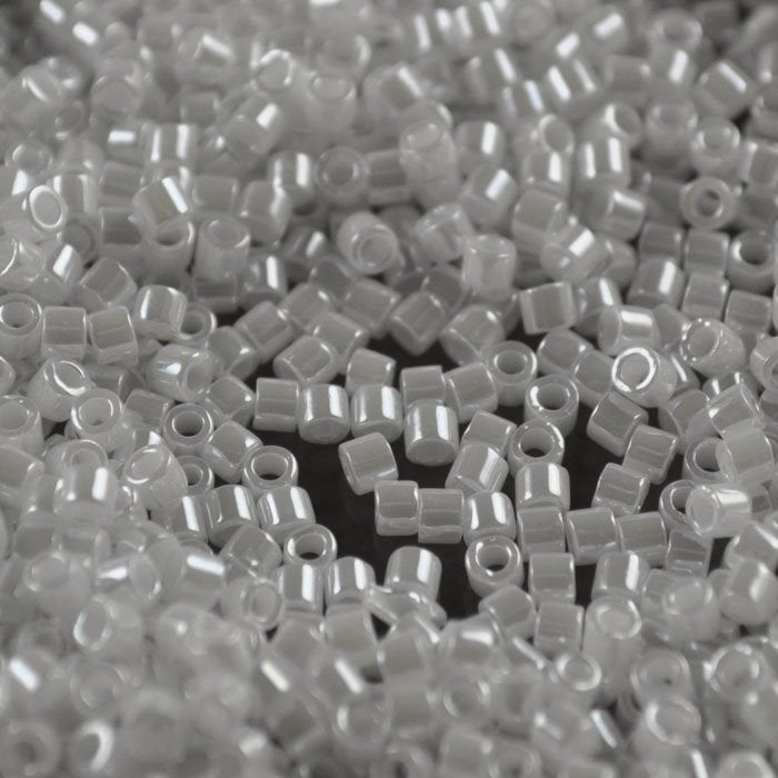 Delica Beads 10/0 - dbm0201b - White Pearl Ceylon 50g