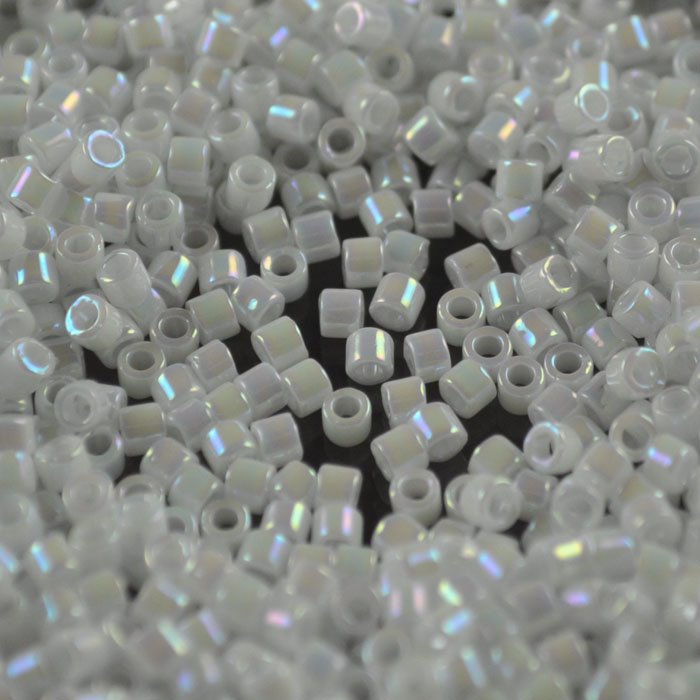 Delica 10/0 Beads - dbm0202 - White Pearl AB 5.2g