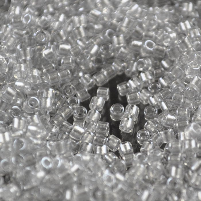 Delica 10/0 Beads - dbm0271 - Sparkle Silver Grey Lined Crystal Dyed 5.2g