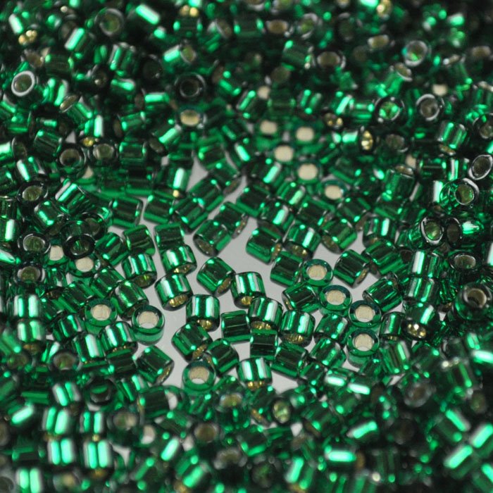 Delica 10/0 Beads - dbm0605 - Dyed Silver Lined Emerald 5.2g