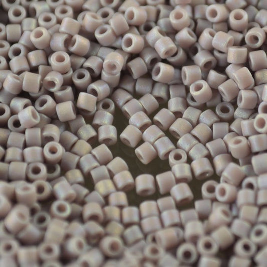 Delica 10/0 Beads - dbm0875 - Matte Opaque Mauve AB 7.5g