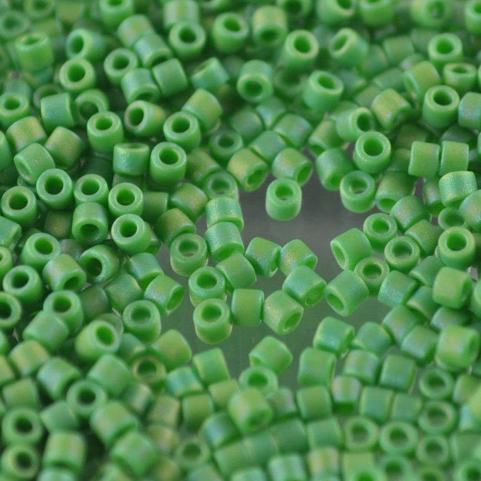 Delica 10/0 Beads - dbm0877 - Matte Opaque Green AB 7.2g