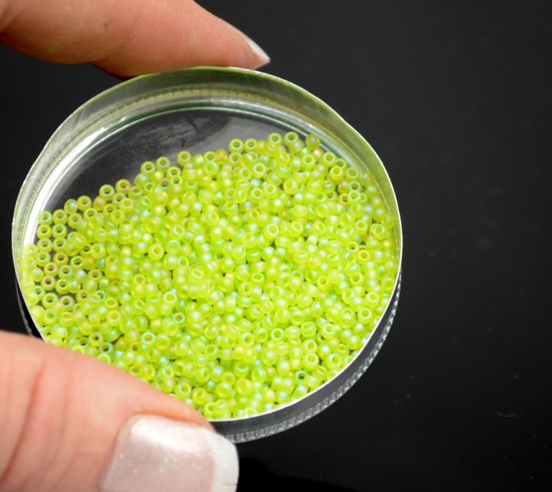 Miyuki Seed Beads 11/0 - mb11-0143 - Transparent Chartreuse 10g