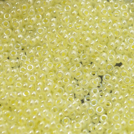 Miyuki Seed Beads 11/0 - mb11-0514 - Light Yellow Ceylon 22g
