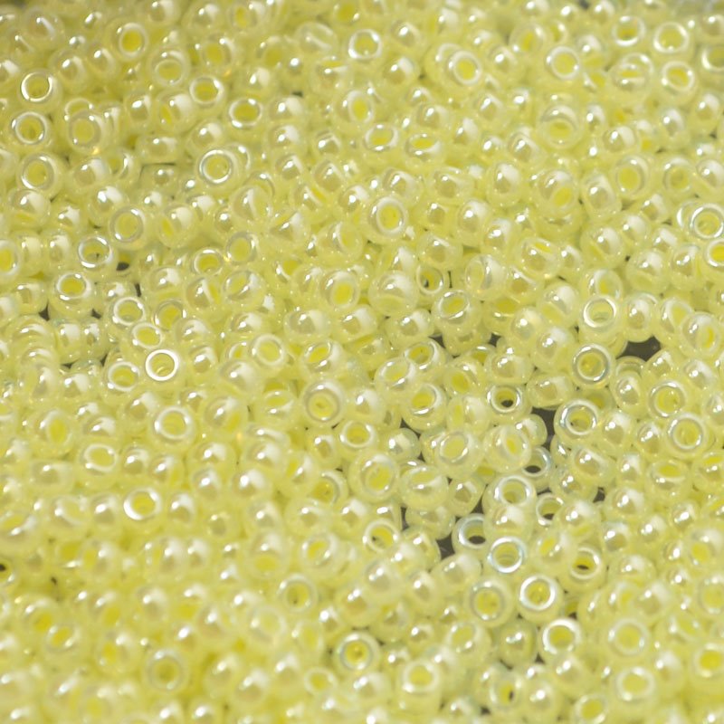 Miyuki Seed Beads - 11/0 - Light Yellow Ceylon -mb11-0514b250- 250g