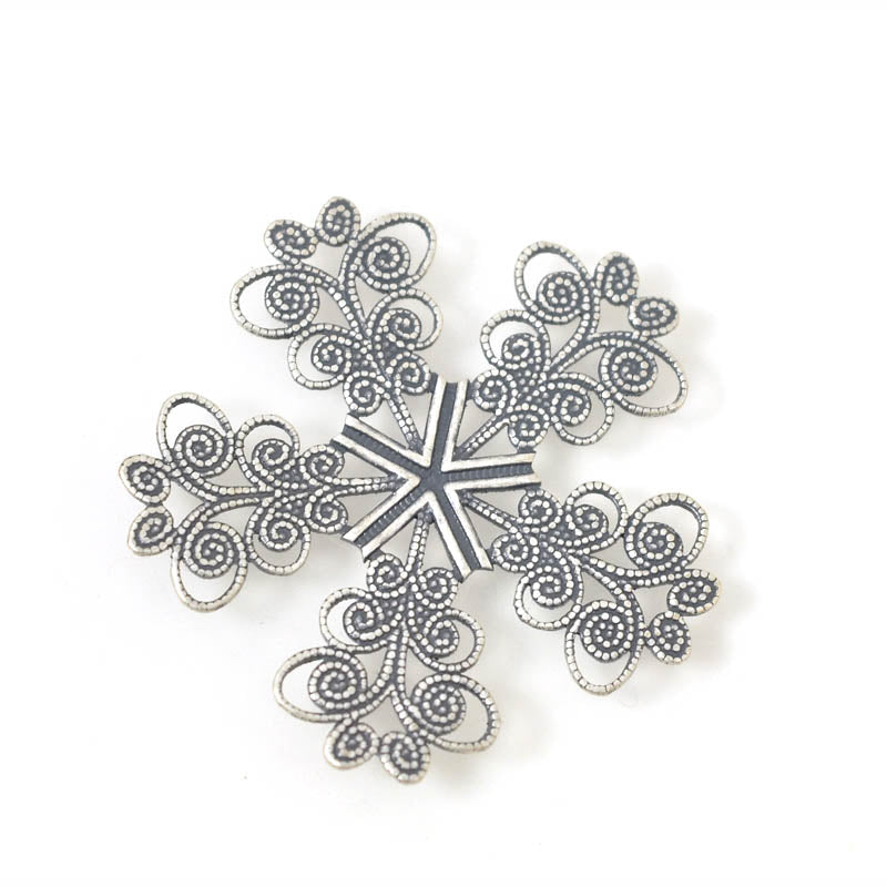33mm Lacey Snowflake   Ant Silver Each
