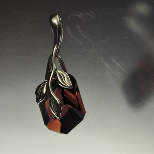 Pinch Bail - Leafy Vine - Side Drilled Bail - Sterling