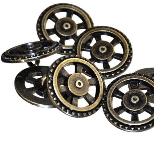 Button - .75in Steampunk Toothed Wheel - Antique Brass
