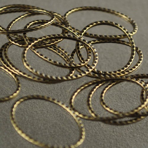 Link - 18x24mm Corrugated Oval Ring - Antiqued Brass