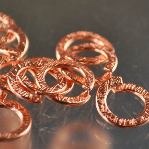 Connector Link - 13mm Textured Flat Round Links - Bright Copper