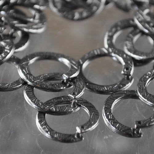 Connector Link - 13mm Textured Flat Round Links - Gunmetal