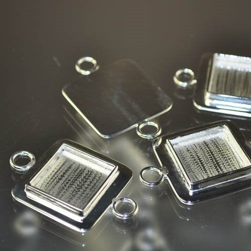 Findings - ID 18mm - Square Rimmed Bezel Link - Silver Plated