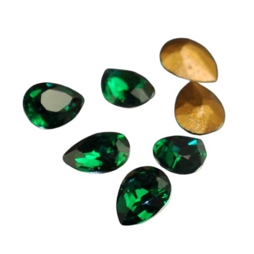 Swarovski Vintage Rhinestones - 4x6mm Faceted Pear (4320) - Emerald