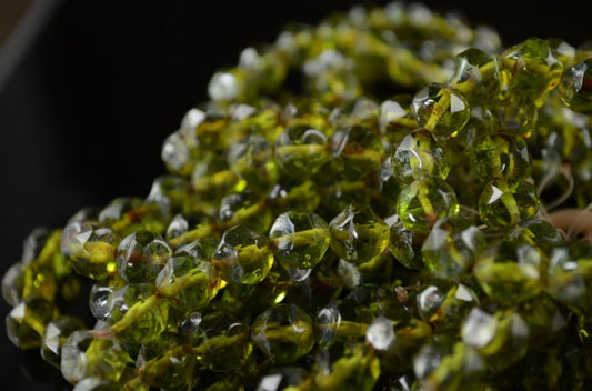 Fire Polish Beads Central Cut - 9mm - Antique Peridot (15)