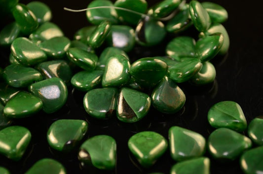 Glass Drops - 11x12mm Flying Wedgie Drops - Satin Moss (10)