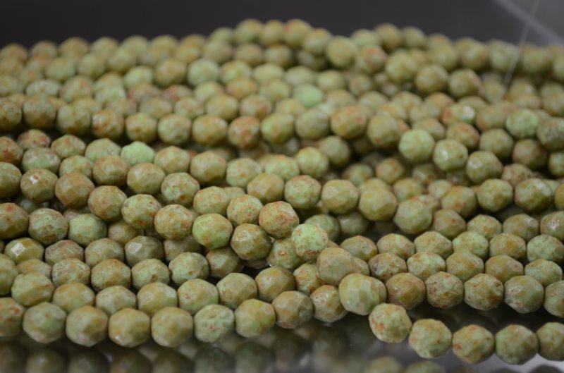 Fire Polish Faceted Round - 8mm - Dried Peas (25)