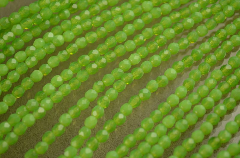 Fire Polish Faceted Round - 4mm - Milky Dark Peridot (50)