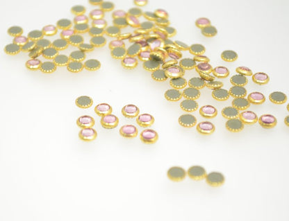 Swarovski HotFix Rhinestone -  Flatback in Bezel (2013) - Light Rose - Gold (72)