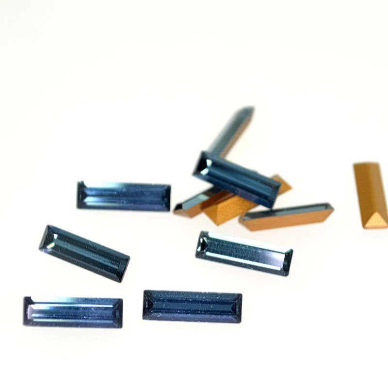 Swarovski Rhinestones - 3x10mm Baguette (Article 109/4500) - Montana (6)