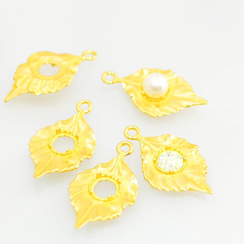 Pendant - Leaf with Round Bezel - Bright Brass