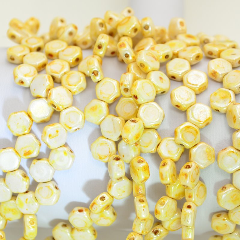 Honeycombs - Antique Ivory (Strand of 30)