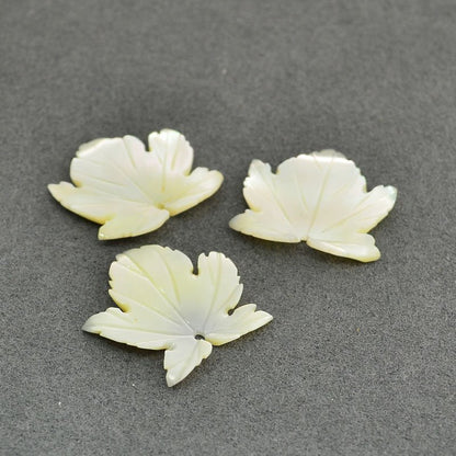 Mother of Pearl - 21mm Maple Leaf - Cream