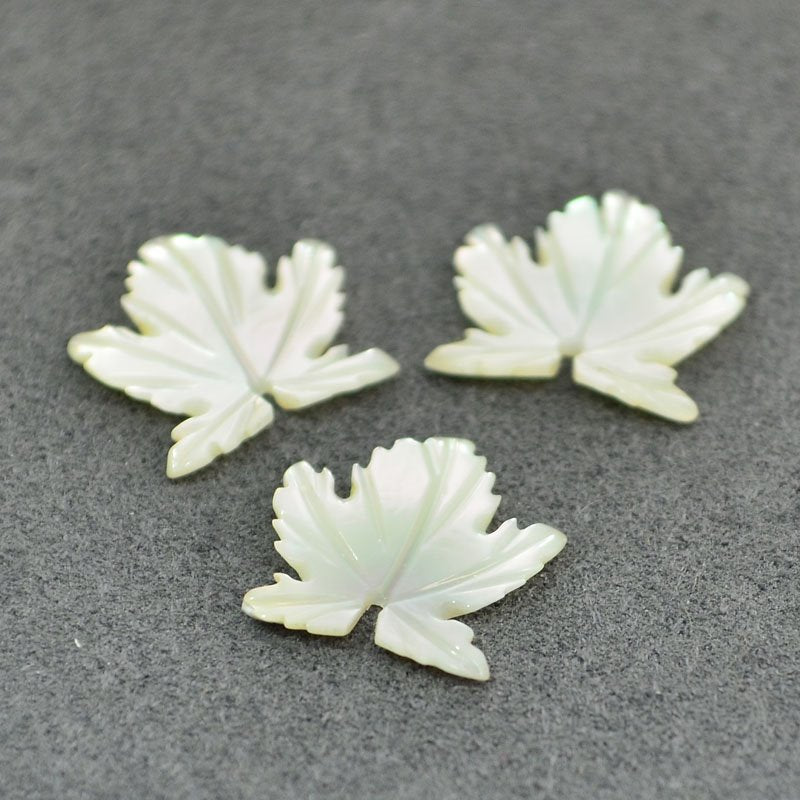 Mother of Pearl - 12mm Maple Leaf - Cream (2)