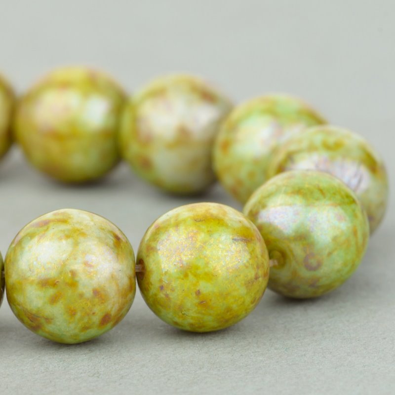 Glass Beads Round - 8mm - Greenstone Luster (25)
