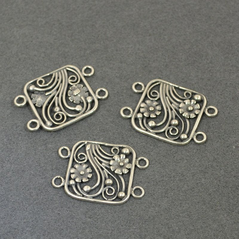 Link -  Nosy Posy Square 2 Loop - Antiqued Silver