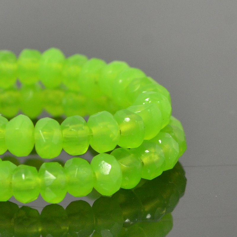 Fire Polish - 5x3mm - Faceted Donut Rondelle - It's a Lime (Strand 30)