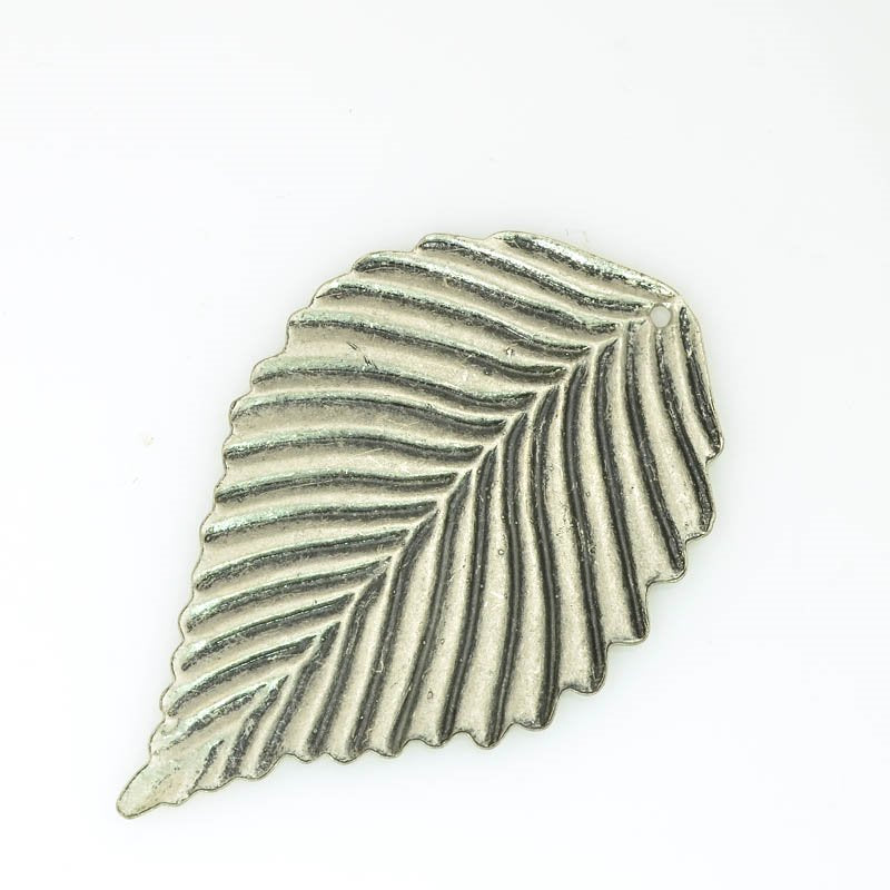 2in Corrugated Leaf Pend   AntSilv Each