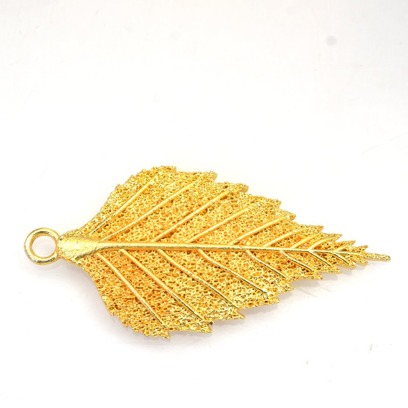 53mm Lacey Leaf Pend   Bright GoldPl Each
