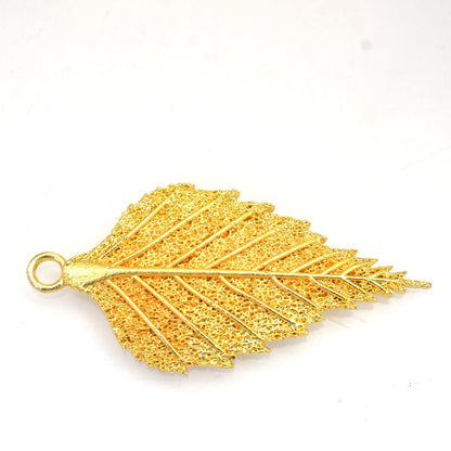 53mm Lacey Leaf Pend   Bright GoldPl Each