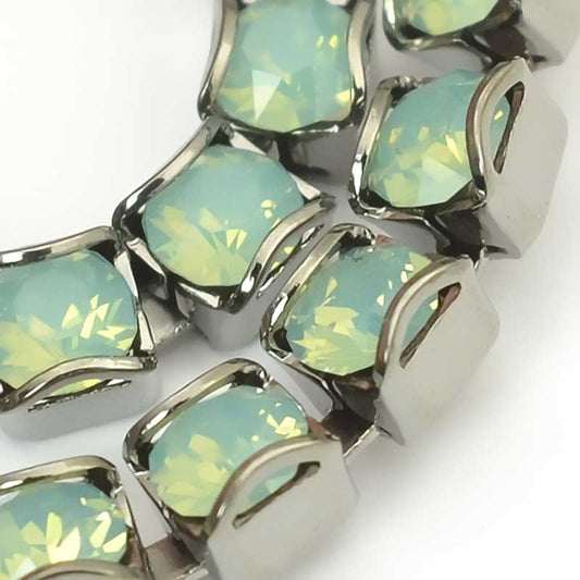 Rhinestone Chain - pp24 (3mm) Round Prong Cup Chain - Chrysolite Opal - Antique 