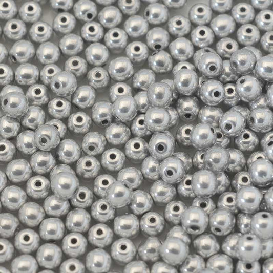 Glass Beads Round - 4mm - Crystal Labrador Full Coat (50)