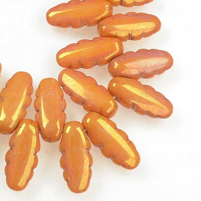 Serrated Dagger Beads - Peach Lustre (strand 25)