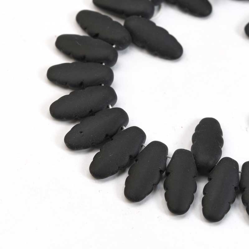 Serrated Dagger Beads - Matte Jet (strand 25)