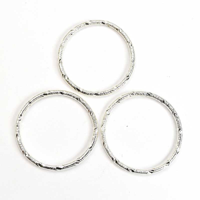 Link - 34mm Diamond Cut Ring - Bright Silver