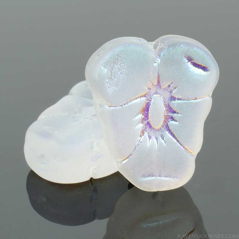 Glass Bead Pansy Flower - 13mm - Matte Crystal AB (Strand 12)