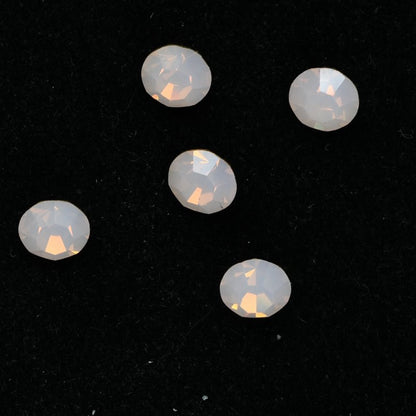 Swarovski Vintage Rhinestones - ss25 /5.5mm - Chaton (Round Pointed Back) Foiled