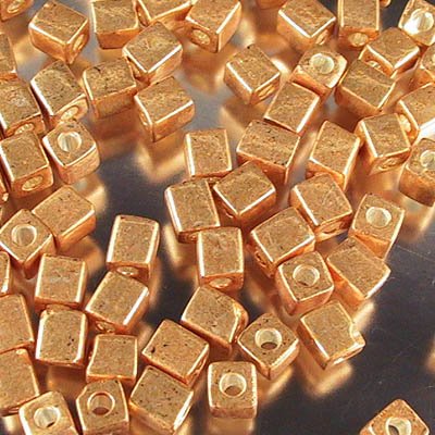 Miyuki Cube - 4mm - Gold