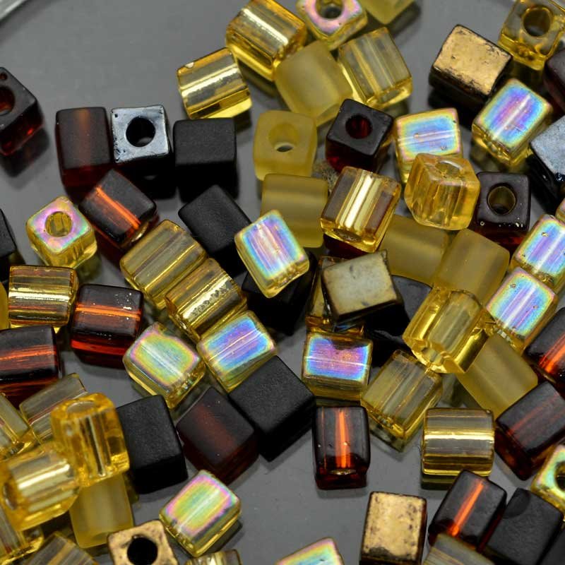 Miyuki Cube - 4mm - Bee Reasonable Mix