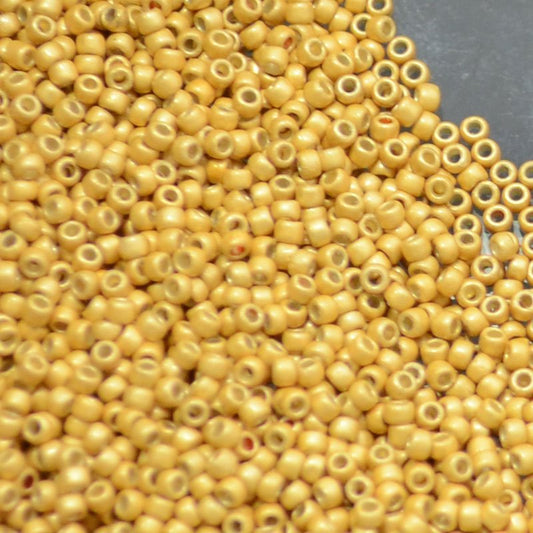Toho Seed Beads - 15/0 - Matte Metallic Light Gold [Permanent Finish]