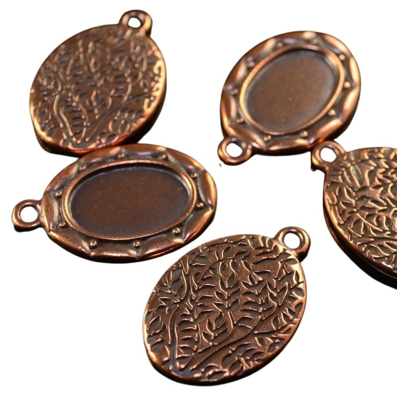 Pendant - Oval Pointed Frame - Antiqued Copper