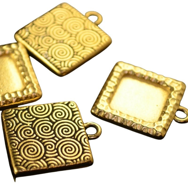 Pendant - Square Hammered Frame - Antique Gold