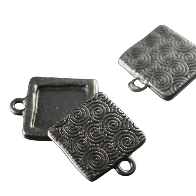 Pendant - Spiraled Square Frame - Black