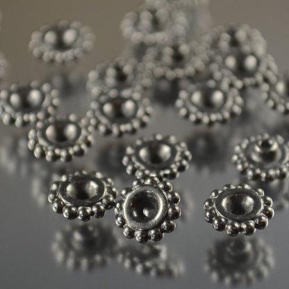 Findings - Bead Caps - 8mm Daisy Bead Aligner - Black (10)